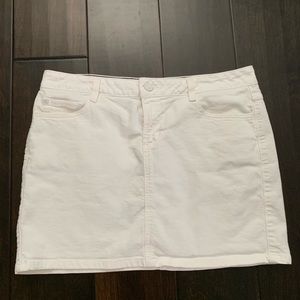 Tommy Hilfiger denim skirt